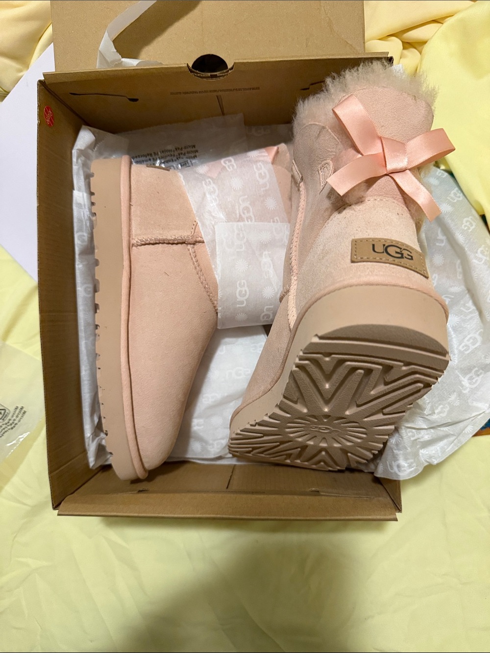 UGG Women's Short Bow Ankle Boots in Blush Pink